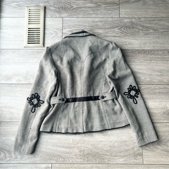 Tristan & Iseut Wool Blend Puff Sleeve Embroidery Blazer - Picture 10 of 15